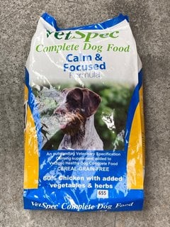 PACK OF VETSPEC 12KG CALM & FOCUS COMPLETE DOG FOOD BISCUITS - BBE 25/1/25: LOCATION - E6