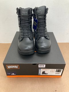 MAGNUM STRIKE FORCE 8.0 SIDE ZIP WATERPROOF WORK BOOTS IN BLACK - UK 6: LOCATION - E7