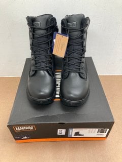 MAGNUM STRIKE FORCE 8.0 SIDE ZIP WATERPROOF WORK BOOTS IN BLACK - UK 8: LOCATION - E7