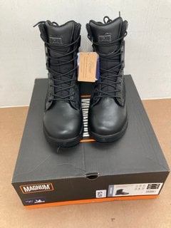 MAGNUM STRIKE FORCE 8.0 SIDE ZIP WATERPROOF WORK BOOTS IN BLACK - UK 9: LOCATION - E7