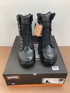 MAGNUM STRIKE FORCE 8.0 SIDE ZIP WATERPROOF WORK BOOTS IN BLACK - UK 10: LOCATION - E8