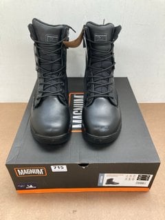 MAGNUM STRIKE FORCE 8.0 SIDE ZIP WATERPROOF WORK BOOTS IN BLACK - UK 9: LOCATION - E9