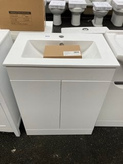 (COLLECTION ONLY) FLOOR STANDING 2 DOOR SINK UNIT IN WHITE WITH A 610 X 400MM 1TH CERAMIC BASIN COMPLETE WITH A MONO BASIN MIXER TAP AND CHROME SPRUNG WASTE RRP £730: LOCATION - A7