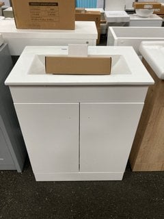 (COLLECTION ONLY) FLOOR STANDING 2 DOOR SINK UNIT IN WHITE WITH A 610 X 400MM 1TH CERAMIC BASIN COMPLETE WITH A BLACK MONO BASIN MIXER TAP AND SPRUNG WASTE RRP £730: LOCATION - A7