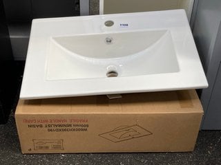 (COLLECTION ONLY) 610 X 400MM 1TH CERAMIC BASIN RRP £220: LOCATION - A6