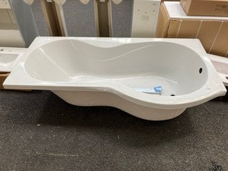 1500 X 900MM NTH RH P SHAPED SHOWER BATH RRP £319: LOCATION - A5