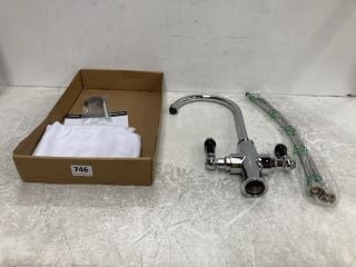 TRADITIONAL LEVER ACTION CHROME AND BLACK MONO KITCHEN SINK MIXER TAP WITH SWIVEL SPOUT RRP £225: LOCATION - R3