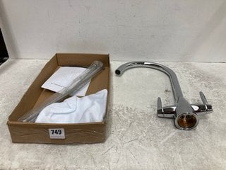 MONO KITCHEN SINK MIXER TAP IN CHROME RRP £225: LOCATION - R3