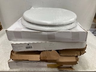 (COLLECTION ONLY) QTY OF ASSORTED TOILET SEATS APPROX RRP £250: LOCATION - R3