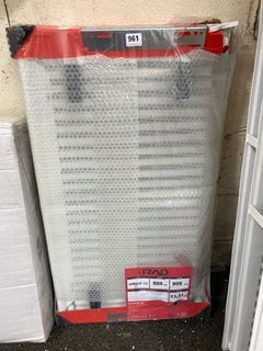 K-RAD SINGLE COMPACT RADIATOR 900 X 500MM RRP £130: LOCATION - B8