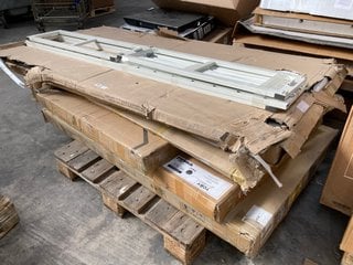 PALLET OF ASSORTED FURNITURE TO INCLUDE TOBY TV CABINET IN BLACK ( POSSIBLE INCOMPLETE ): LOCATION - B8 (KERBSIDE PALLET DELIVERY)