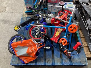 PALLET OF ASSORTED BICYCLES/SCOOTERS: LOCATION - B5 (KERBSIDE PALLET DELIVERY)