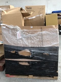 PALLET OF ASSORTED PACKAGING ITEMS TO INCLUDE PLASTIC COFFEE CUP LIDS IN BLACK: LOCATION - B6 (KERBSIDE PALLET DELIVERY)