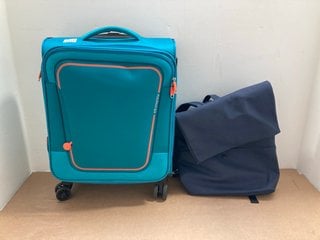 2 X ASSORTED JOHN LEWIS & PARTNERS LUGGAGE ITEMS TO INCLUDE SOFT SHELL STYLE FABRIC SMALL SUITCASE IN TEAL GREEN FABRIC: LOCATION - BR8