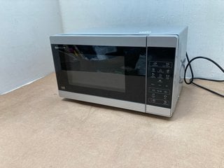 SHARP 800W CATEGORY E DIGITAL MICROWAVE OVEN IN SILVER AND BLACK: LOCATION - AR12