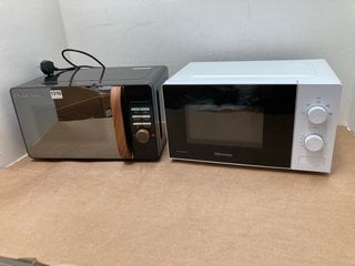 2 X ASSORTED MICROWAVES TO INCLUDE RUSSELL HOBBS MICROWAVE OVEN IN BLACK : MODEL RHMD714B-MN: LOCATION - AR12