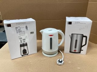 QTY OF ASSORTED JOHN LEWIS & PARTNERS SMALL KITCHEN APPLIANCES TO INCLUDE RETRO STYLE JUG KETTLE IN WHITE AND CREAM: LOCATION - BR18