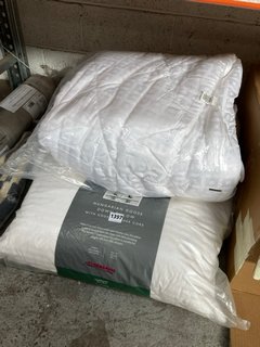 QTY OF ASSORTED JOHN LEWIS & PARTNERS BEDDING ITEMS TO INCLUDE HUNGARIAN GOOSE DOWN PILLOW WITH GOOSE FEATHER CORE: LOCATION - BR20