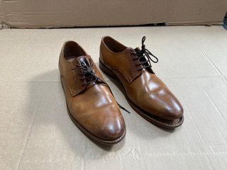 PAIR OF JOHN LEWIS & PARTNERS SLIM DERBY MENS FORMAL SHOES IN TAN : SIZE 9 UK: LOCATION - BR22