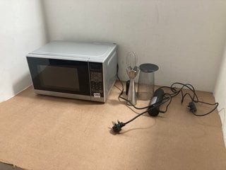 2 X ASSORTED JOHN LEWIS & PARTNERS SMALL KITCHEN APPLIANCES TO INCLUDE 20L SOLO MICROWAVE OVEN IN STAINLESS STEEL : MODEL JLSMWO08: LOCATION - AR18