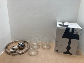 2 X ASSORTED JOHN LEWIS & PARTNERS LIGHTING ITEMS TO INCLUDE CARLITA TABLE LAMP IN DISTRESSED WHITE FINISH WITH LINEN MIX SHADE: LOCATION - AR20