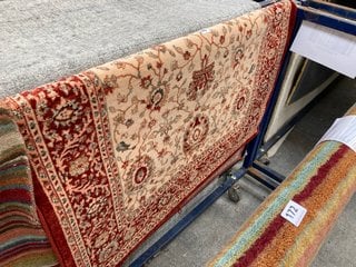 JOHN LEWIS & PARTNERS LARGE FLOOR RUG IN TRADITIONAL RUST RED AND NATURAL MULTI DESIGN: LOCATION - B4