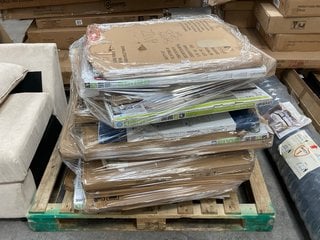 PALLET OF ASSORTED BABY SAFETY GATES: LOCATION - B7 (KERBSIDE PALLET DELIVERY)