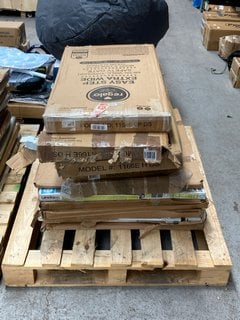 PALLET OF ASSORTED BABY SAFETY GATES: LOCATION - A6 (KERBSIDE PALLET DELIVERY)