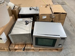 4 X ASSORTED SMALL KITCHEN APPLIANCES TO INCLUDE JOHN LEWIS & PARTNERS 32L COMBINATION MICROWAVE OVEN : MODEL JLCMWO011: LOCATION - B2