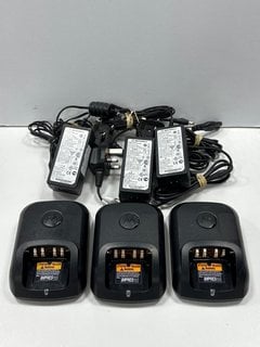 3 X MOTOROLA IMPRES SINGLE TWO-WAY RADIO CHARGING HUBS IN BLACK (WITH MAINS POWER ADAPTERS AND PLUGS) [JPTM124150]