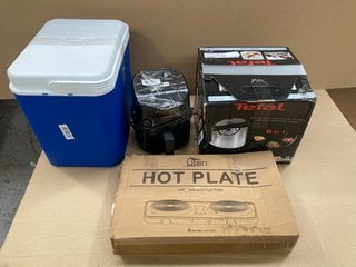 4 X ASSORTED HOUSE HOLD ITEMS TO INCLUDE QUEMADOR ELECTRICAL BUFFET HEATER , COROSI SINGLE DRAWER AIR FRYER IN BLACK: LOCATION - D5