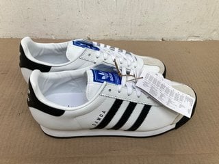 ADIDAS SAMOA LACE UP TRAINERS IN BLACK/WHITE SIZE: 11: LOCATION - C14