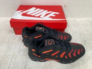 NIKE AIR MAX PLUS DRIFT LACE UP TRAINERS IN HYPER CRIMSON - BLACK SIZE: 8 RRP - £185: LOCATION - C4