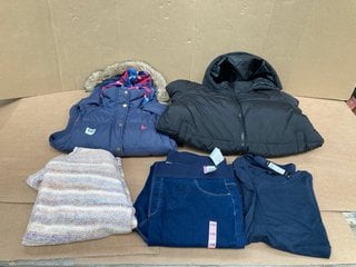 QTY OF ASSORTED WOMENS CLOTHING TO INCLUDE JACK WILLS LOGO PRINT FAUX FUR HOOD ZIP UP GILET IN NAVY SIZE: 10: LOCATION - C2