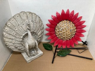 2 X ASSORTED ITEMS TO INCLUDE GARDEN REFLECTIONS LIGHT UP METAL FLOWER DECORATION: LOCATION - B13