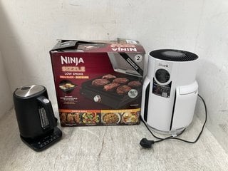 3 X ASSORTED ELECTRICAL ITEMS TO INCLUDE NINJA SIZZLE GRILL PLATE AND FLAT PLATE: LOCATION - B14