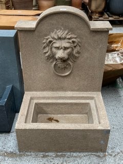 OUTDOOR GARDEN WATER FEATURE IN STONE EFFECT LIONS HEAD DESIGN: LOCATION - D1