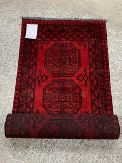 GOOCH LUXURY HAND KNOTTED AFGHAN ELEPHANT FOOT RUG IN RED SIZE : 72 X 240CM RRP - £250: LOCATION - D2