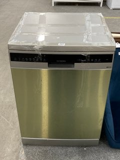 SIEMENS DISHWASHER: MODEL SN25ZI49CE - RRP £719: LOCATION - C6