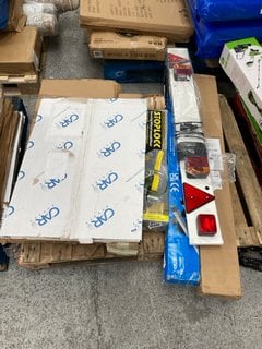 PALLET OF ASSORTED ITEMS TO INCLUDE SUMMIT UNIVERSAL ALUMINIUM ROOF BARS: LOCATION - B4