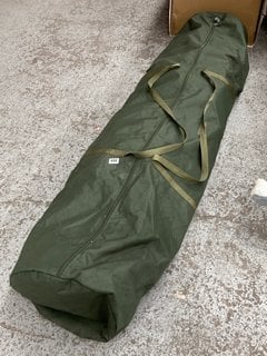 TRAKKER OUTDOOR TENT IN GREEN: LOCATION - B5