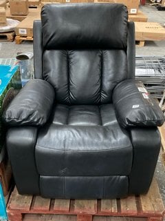 MANUAL RECLINING ARMCHAIR IN BLACK LEATHER: LOCATION - B6