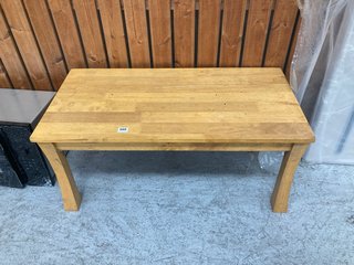 CONTEMPORARY STYLE SMALL RECTANGULAR COFFEE TABLE IN LIGHT OAK EFFECT FINISH: LOCATION - A6