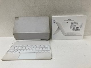 2 X APPLE IPAD MAGIC KEYBOARD FOLIOS IN WHITE: LOCATION - AR14