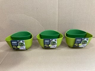 5 X PACKS OF 3 JOSEPH JOSEPH NEST COLANDERS IN GREEN: LOCATION - BR1