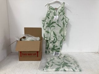 11 X JOHN LEWIS & PARTNERS ONYX VEST CROP PYJAMAS IN GREEN SIZE: 14: LOCATION - BR5