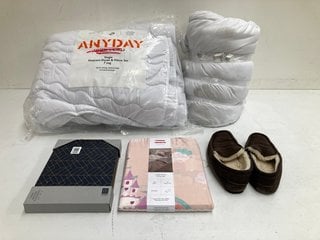 QTY OF ASSORTED JOHN LEWIS & PARTNERS ITEMS TO INCLUDE JOHN LEWIS & PARTNERS SINGLE DUVET COVER SET IN MAGICAL UNICORN: LOCATION - BR1