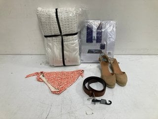 QTY OF ASSORTED ITEMS TO INCLUDE JOHN LEWIS & PARTNERS LEATHER BELT IN BROWN: LOCATION - BR3