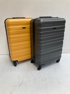 JOHN LEWIS & PARTNERS MEDIUM HARD SHELL SUITCASE IN CHARCOAL TO INCLUDE JOHN LEWIS & PARTNERS MEDIUM HARD SHELL SUITCASE IN YELLOW: LOCATION - BR8