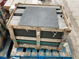 PALLET OF ASSORTED TECHSTONE STONE EFFECT CERAMIC FLOOR TILES IN ANTHRACITE GREY: LOCATION - B1 (KERBSIDE PALLET DELIVERY)